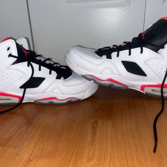 Air Jordan 6 Retro 'White Infrared' 2014 size 7y (8.5 women’s) - Picture 2 of 5